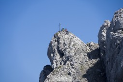 image09380
